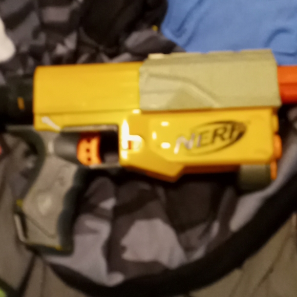 Stuff - Picture 4 of 6